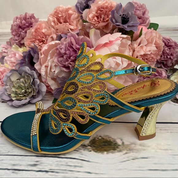 Stunning Handmade Crystal Rhinestone Peacock Heel - Picture 8 of 16